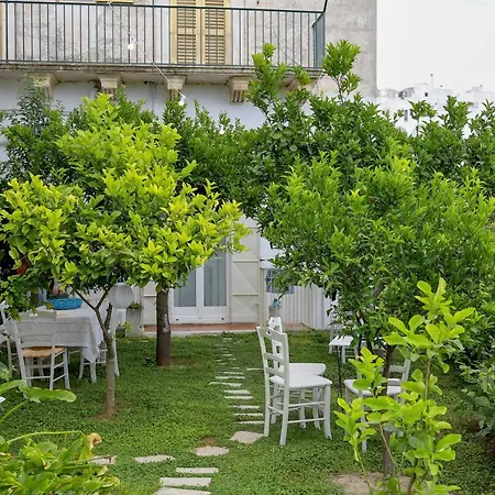 Casa Agrumeto 30 度假居 *
