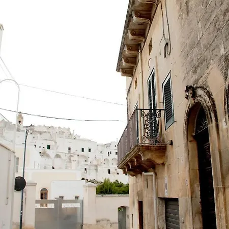 Casa Agrumeto 30 オストゥーニ