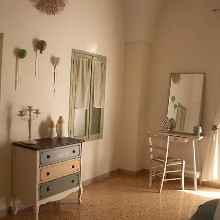 Casa Agrumeto 30 * 奥斯图尼